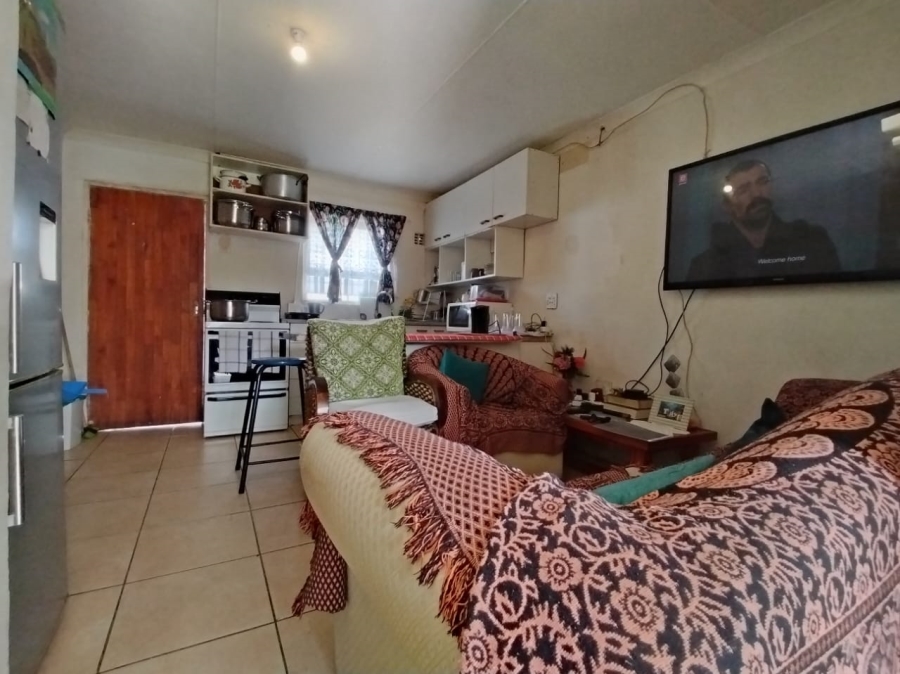 2 Bedroom Property for Sale in Pelican Park Western Cape